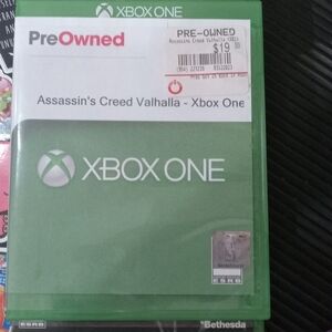 Xbox One Assassin's Creed Valhalla - Green Case